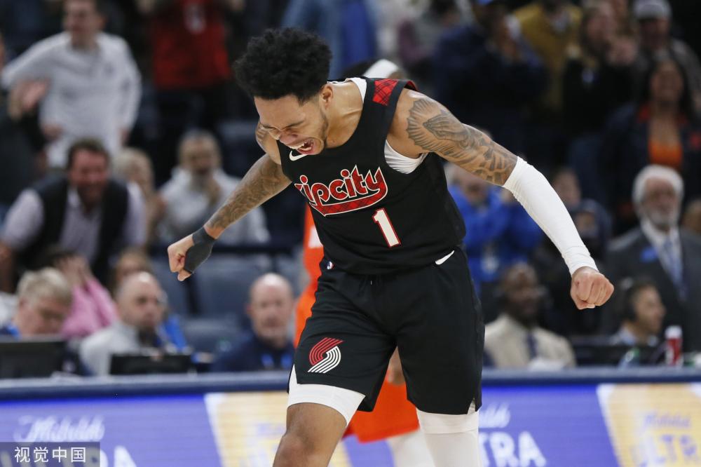 的呐喊声中 的呐喊声中