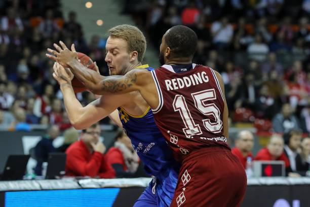 他们一路拼 他们一路拼